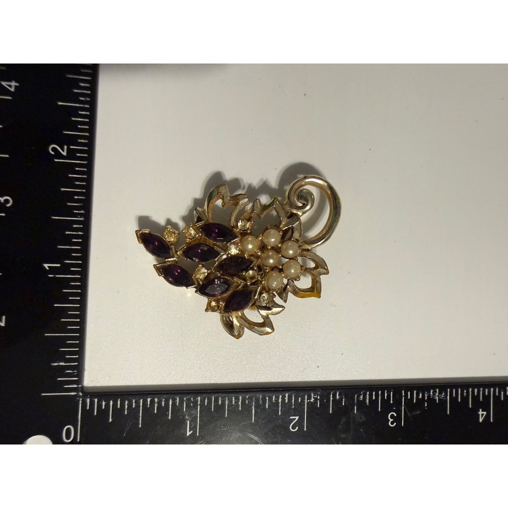 Vintage Purple Rhinestone Faux Pearl Floral Brooch‎ Gold Tone Spray Pin 2 Inch